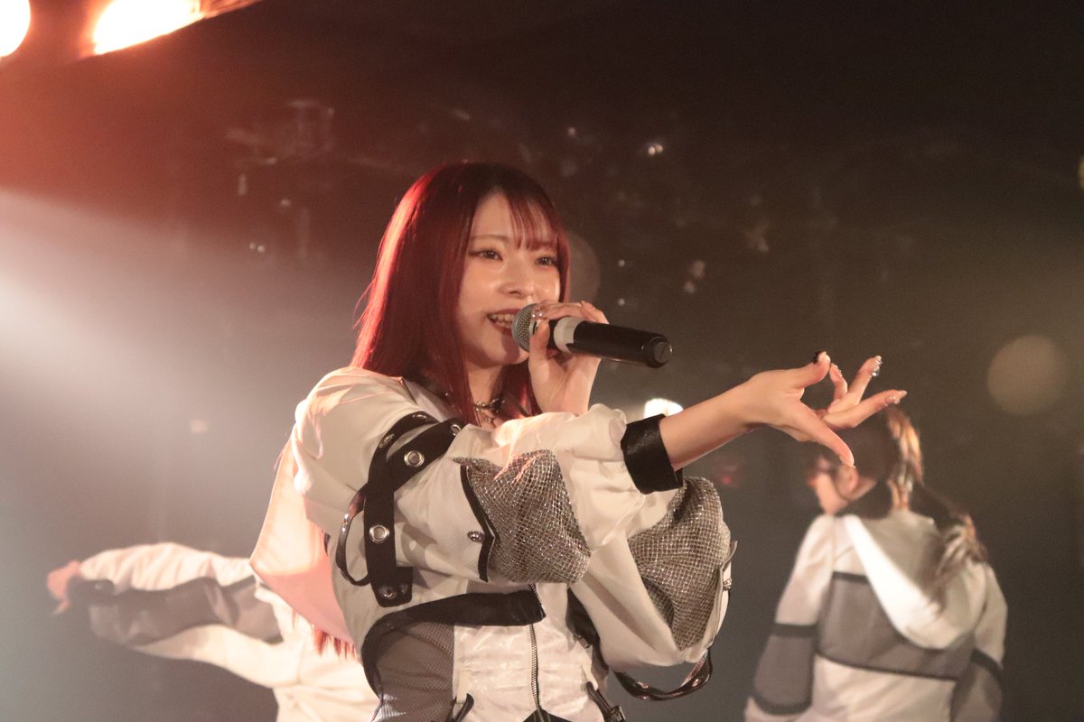 グラモン tweet media