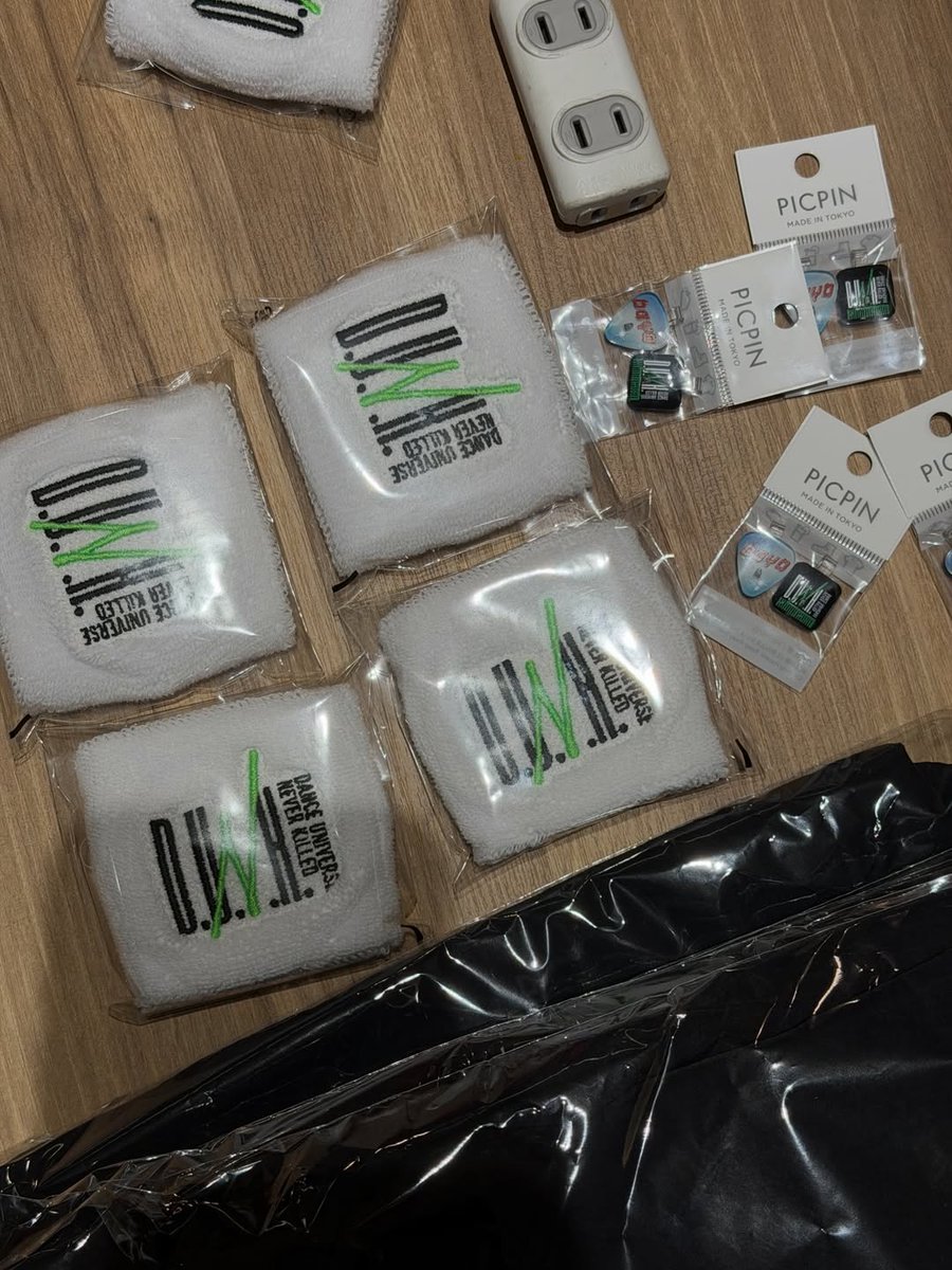 mikki gallery tweet media