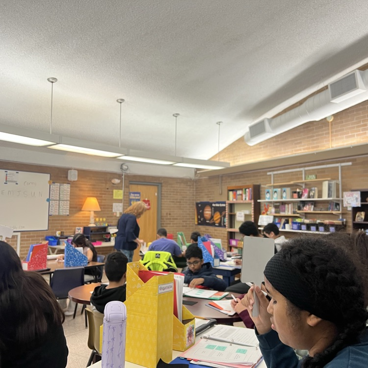 AthensCitySch's tweet photo. Exemplary instruction and engaged students in ESL this morning. #excellenceisACMSesl https://t.co/TyGGaB2uKa