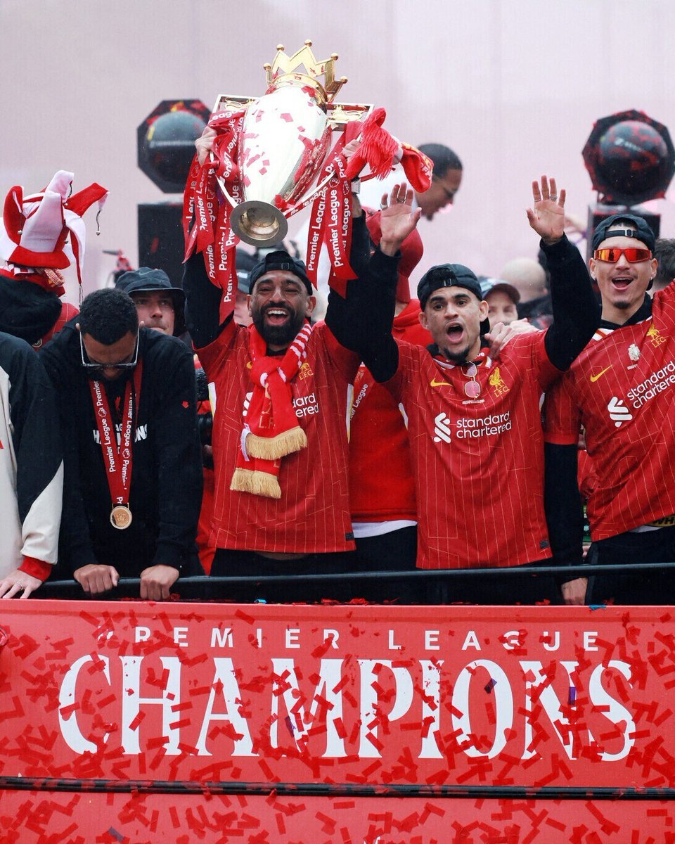 France24_en's tweet image. ⚽ #Liverpool star Mohamed #Salah announced Tuesday that he would be leaving the English club at the end of the season. 

The 33-year-old Egypt forward arrived at Anfield from #Roma in 2017, scoring 255 goals in 435 appearances.

Read more ➡️ go.france24.com/cXD

📸 Reuters