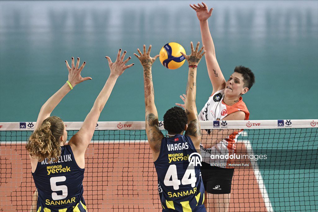 ebrar karakurt archive tweet media