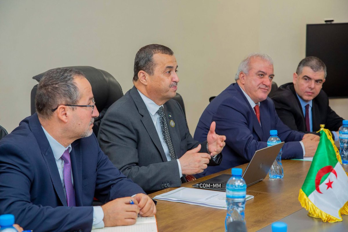 MinesNiger's tweet photo. #Coopération #Niger🇳🇪–#Algérie🇩🇿 #mines
Le Ministre des Mines le Commissaire-Colonel Abarchi Ousmane a reçu le Ministre d’État Algérien des Hydrocarbures et des Mines Mohamed Arkab en mission de travail à Niamey, en présence du Ministre du Pétrole Nigérien Hamadou Tinni https://t.co/1bcOtlSHpX