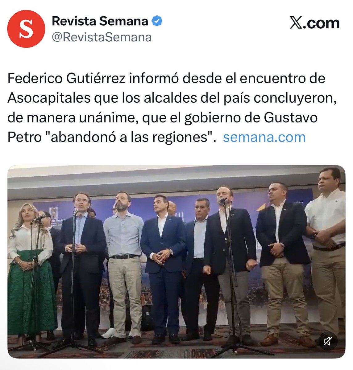 Esto es lo que necesitamos en esta campaña que el país vea quiénes son los personajes inútiles que prefieren jugar a hacer politiquería que gobernar sus ciudades. No está difícil decidir por ejemplo: en Manizales la ciudad puede entender que la candidata del señor Rojas está