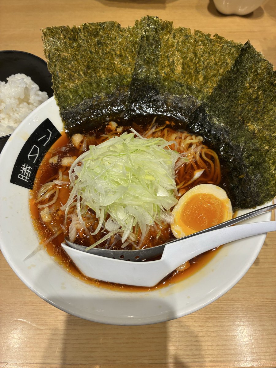 momoandramen's tweet photo. 日本橋鳥久
勝浦タンタンメン
ランチセットの雑炊セットがついてボリュームあり。むせる。けどうまい。 https://t.co/fkO2USt9Bd