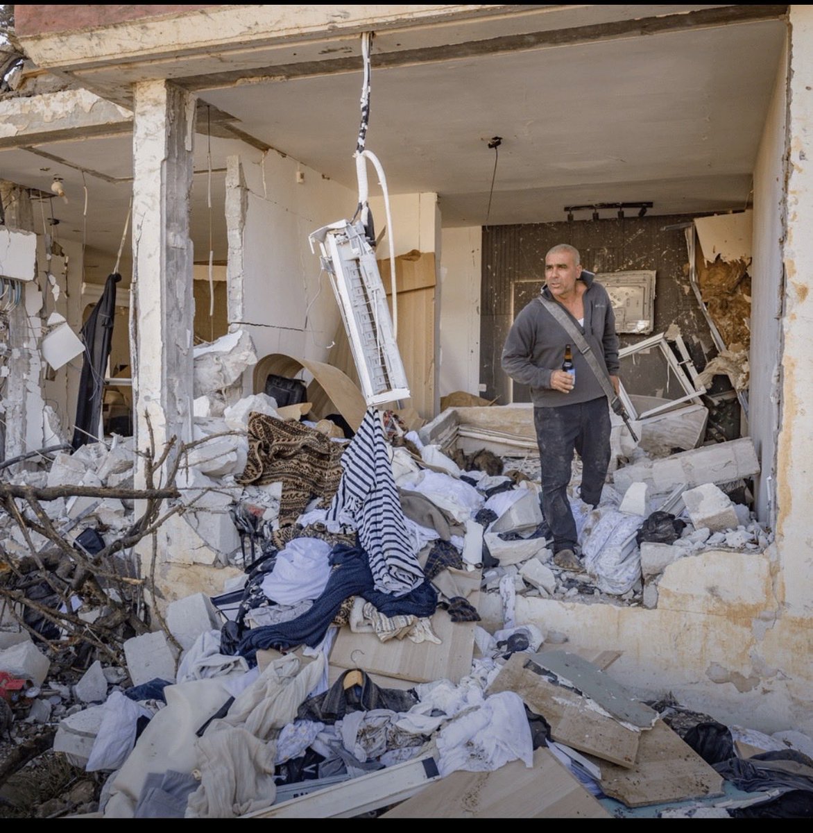 The Flag Guy tweet media