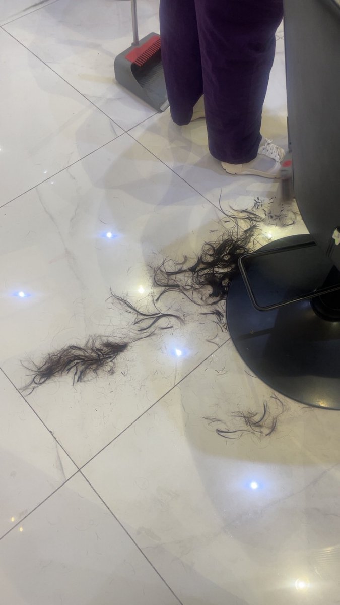 01000001 tweet media