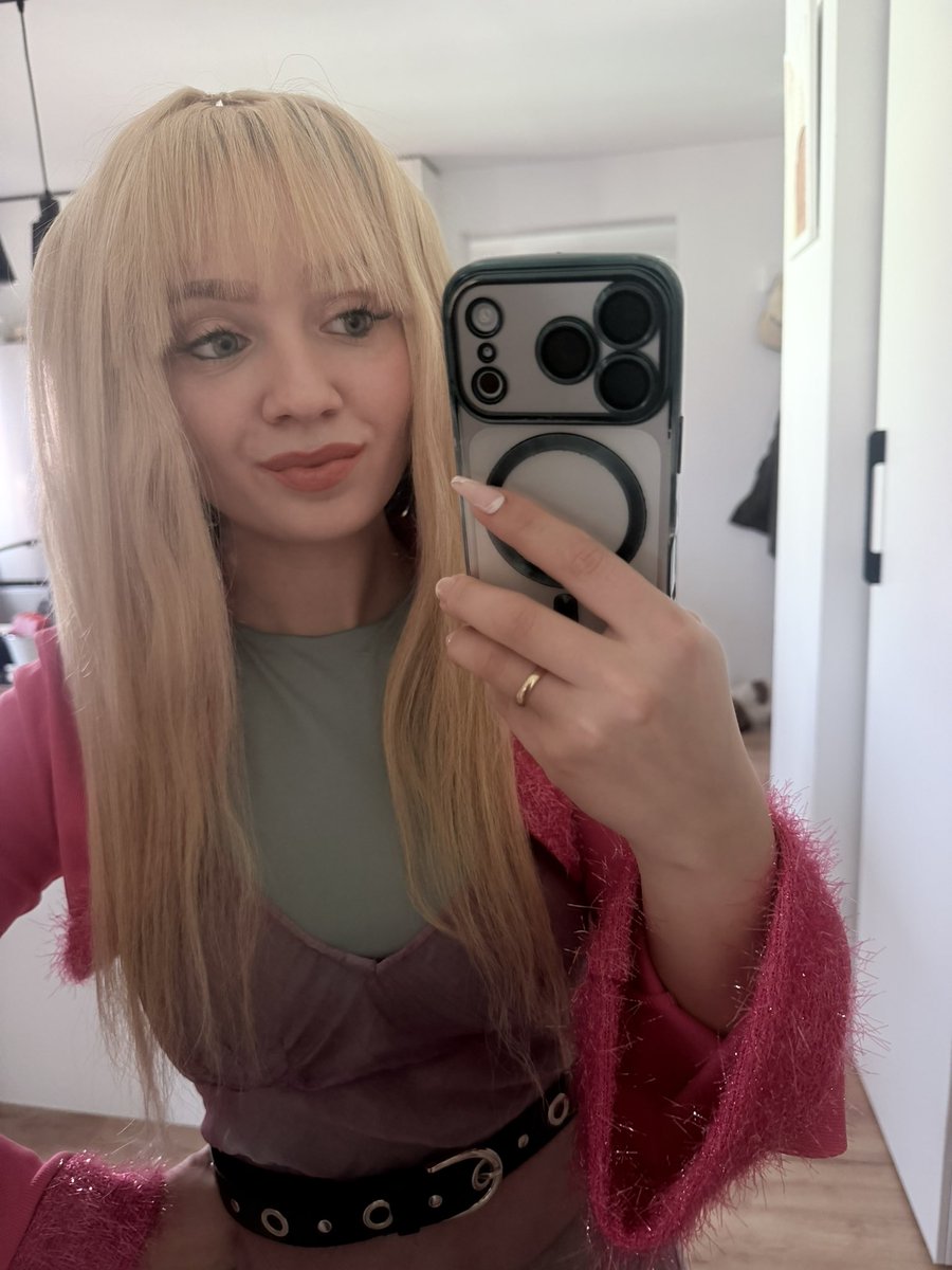 OkiemMbooks tweet media