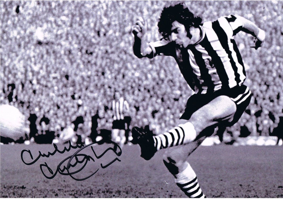NufcMemorabilia's tweet photo. One of the greatest! Supermac ⬛️⬜️

Signed Malcolm Macdonald Newcastle photo. 

Buy it now @:
✅ Web: https://t.co/kknElosl1b 
✅ eBay: https://t.co/wsulH4Pe7t 

#nufc #hwtl #toon #magpies #macdonald #supermac https://t.co/FE8EG2og5F