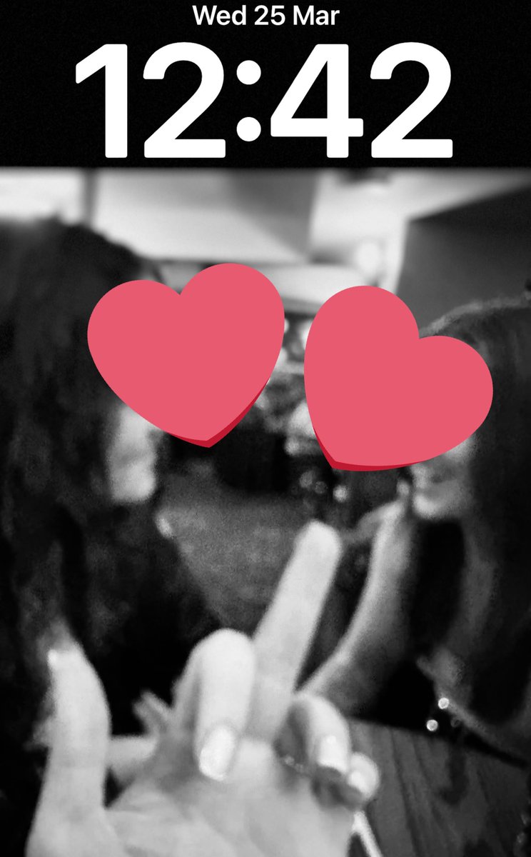 elle ᥫ᭡ tweet media