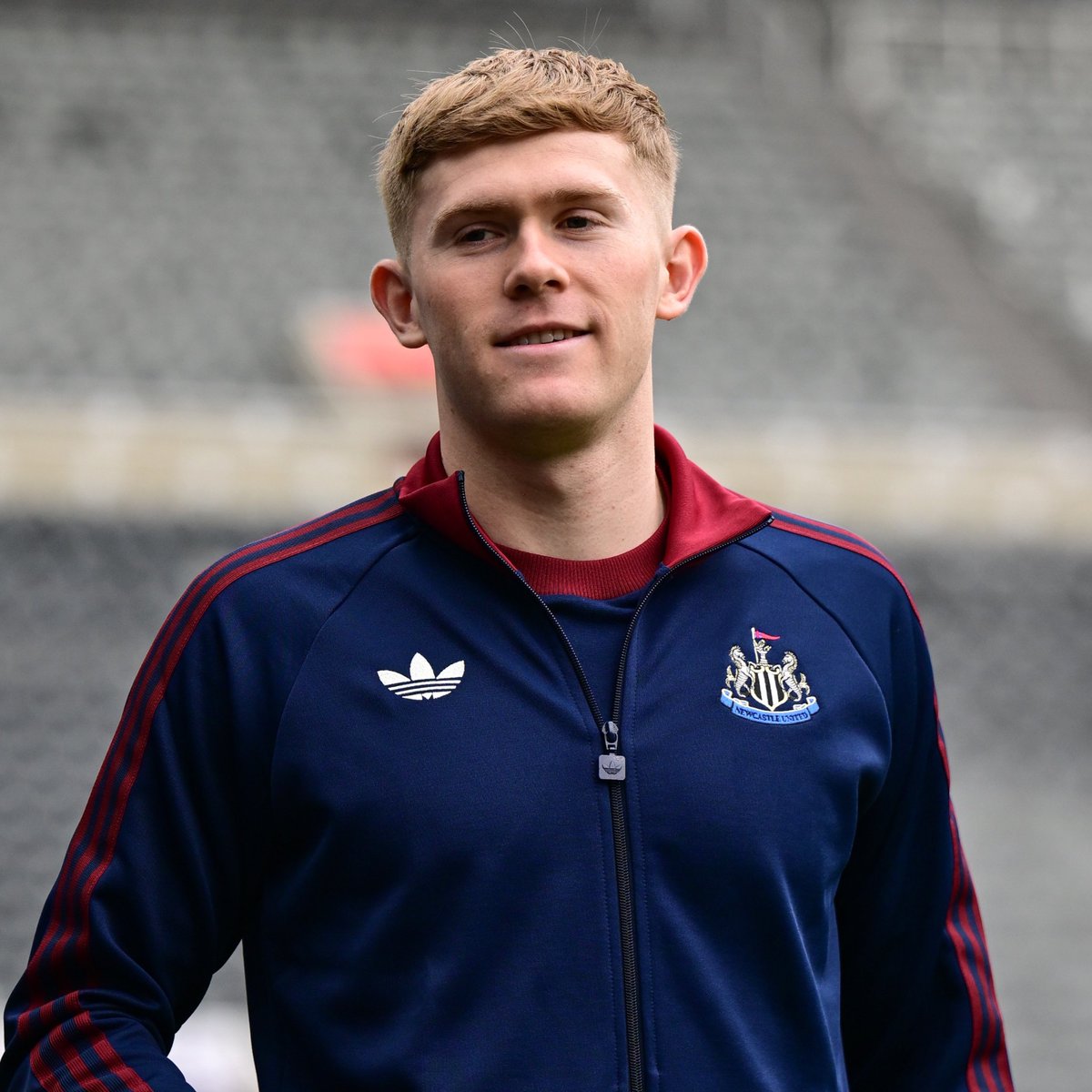 Stretford End tweet media