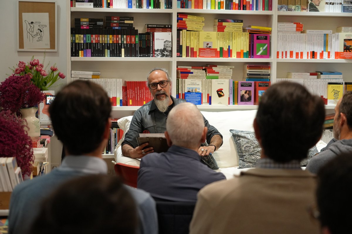 thenomba's tweet photo. Ayer celebramos el III Encuentro de Alumnos Nomba en Madrid.

Contamos con la presencia de nuestro aliado @laforjayespada, con el que pudimos conversar sobre “La Búsqueda de la Identidad en la Historia”, desde las culturas prerromanas hasta la modernidad contemporánea. https://t.co/Lgb471Snh4