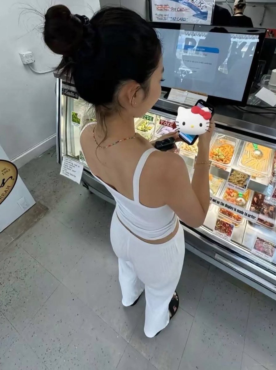 rubyjenniepink1 tweet media