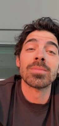 .<a href="/joejonas/">J O E  J O N A S</a> 🙂‍↔️
