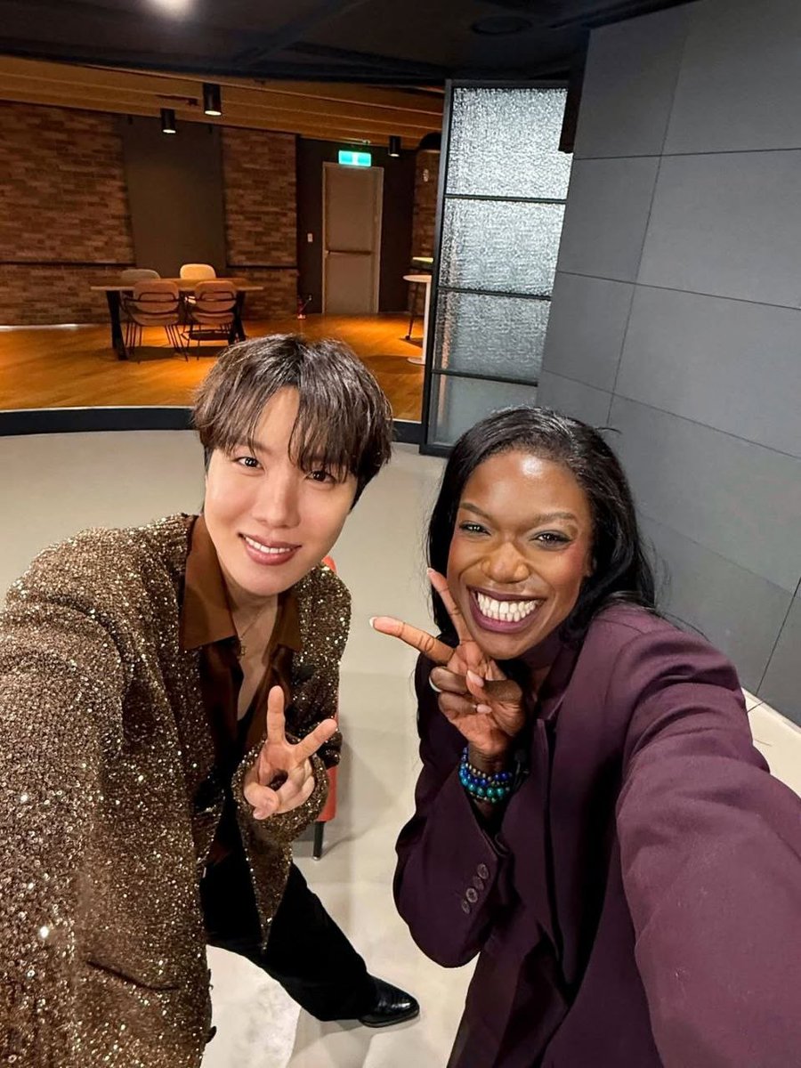 Armys Young Forever tweet media