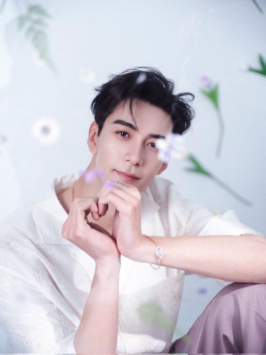 PaToi726624's tweet photo. CXX weibo updates
#colorkey
#เฉินซิงซวี่ #ChenXingxu
#陈星旭
#OliverChen https://t.co/sNzghV7eB3