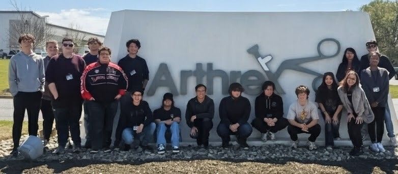 LexTechCenter's tweet photo. LTC Mechatronics &amp; Architecture II visited Arthrex in Pendleton, SC! They saw advanced manufacturing in action and learned how buildings and machines work together. Big thanks to Arthrex for their hospitality &amp; how they make a better way!
#Mechatronics #Architecture #Orthopedics https://t.co/un2BKSPlGY
