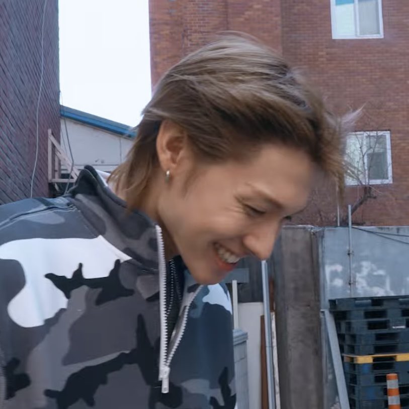 adrianna tweet media