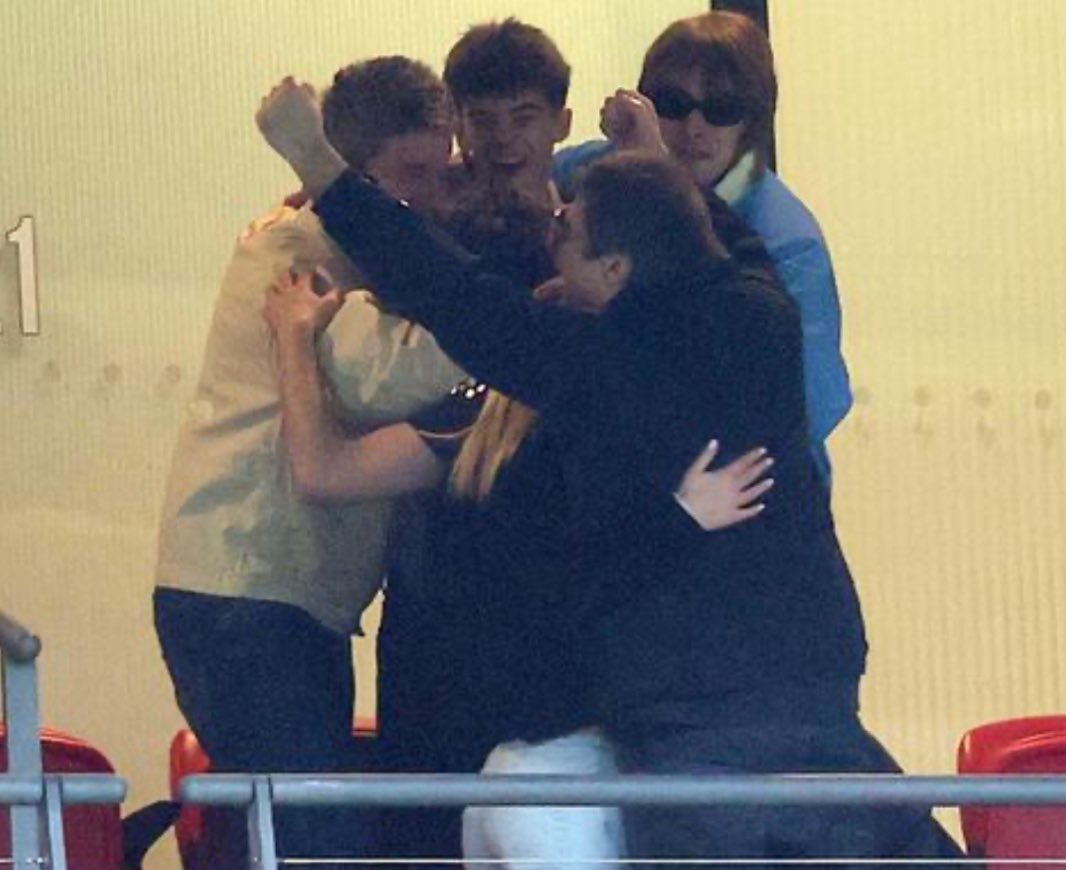 NOEL GALLAGHER Says LIAM Reached Out and Invited Him to the Man City Game.

On Sunday (March 22nd), once estranged brothers Noel and Liam Gallagher were spotted at Wembley Stadium watching Man City in their first public appearance together outside of Oasis’ reunion tour.

In an