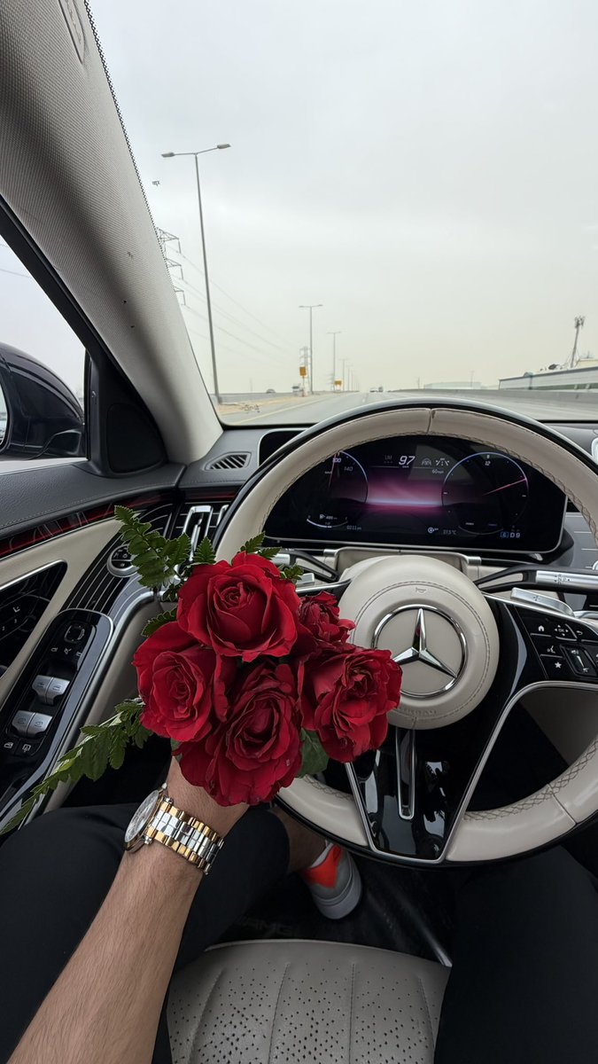 SALMAN 🤍 tweet media