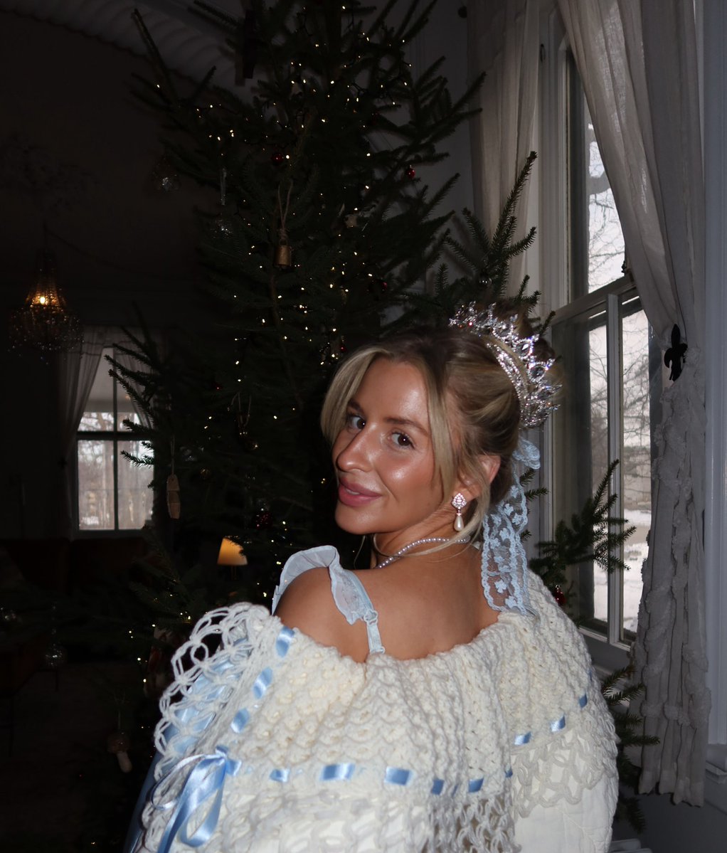 Laura ⋆.˚✮ℒ𐙚 ✮˚.⋆ tweet media