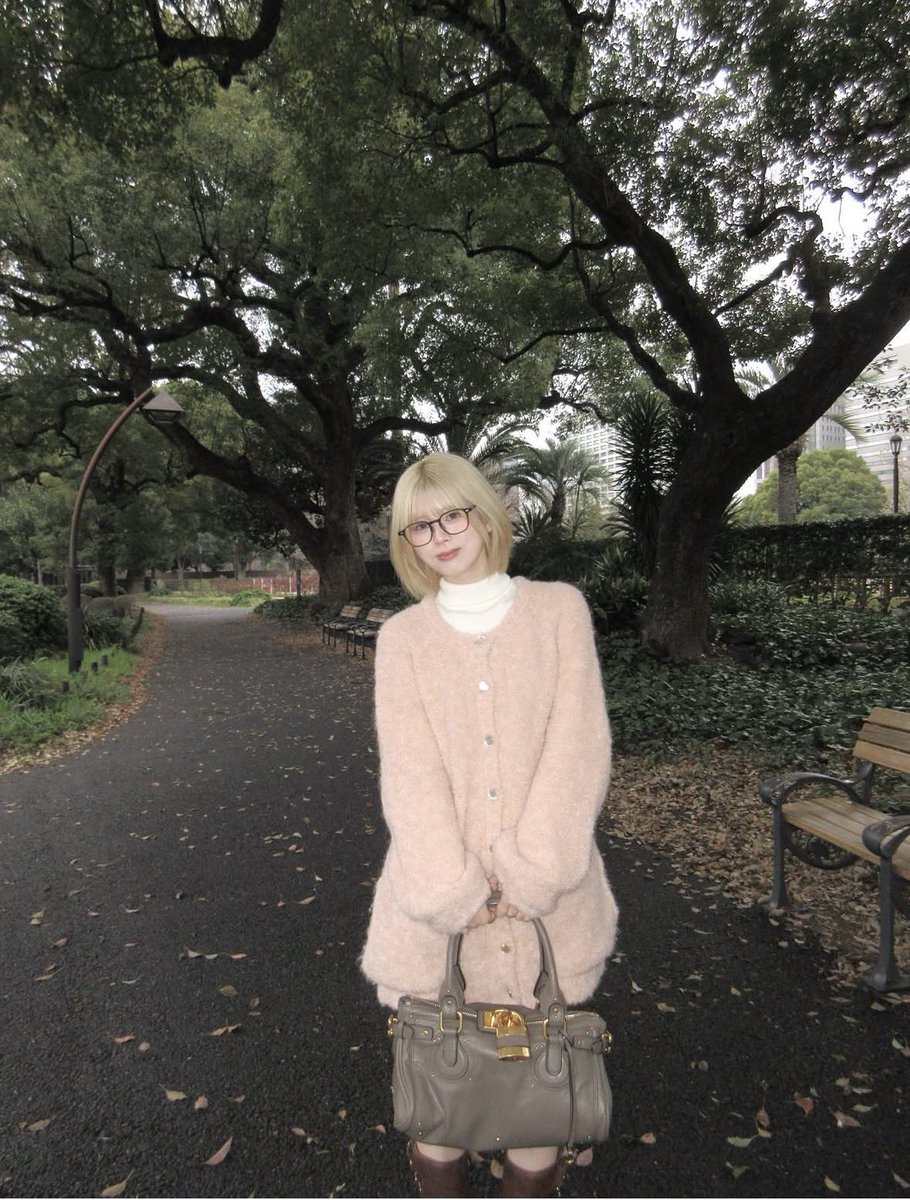 しんのす tweet media