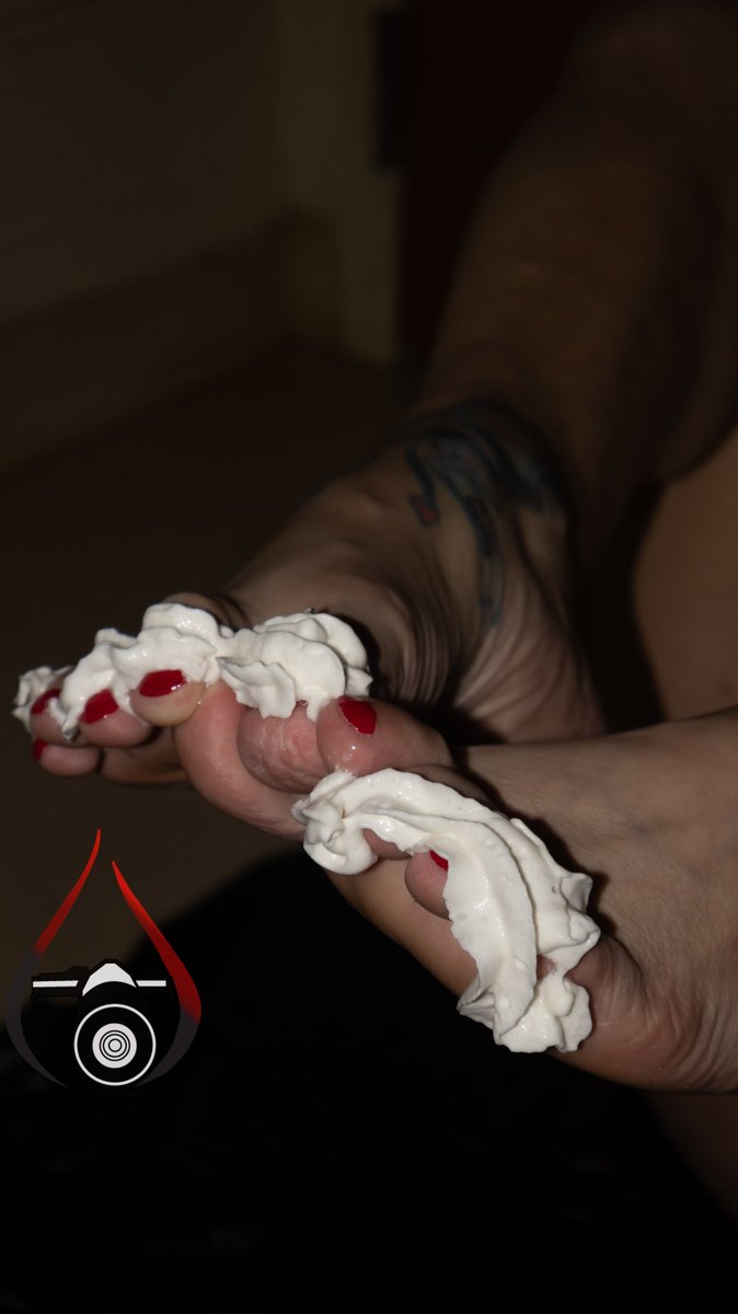 SweetGCream tweet media