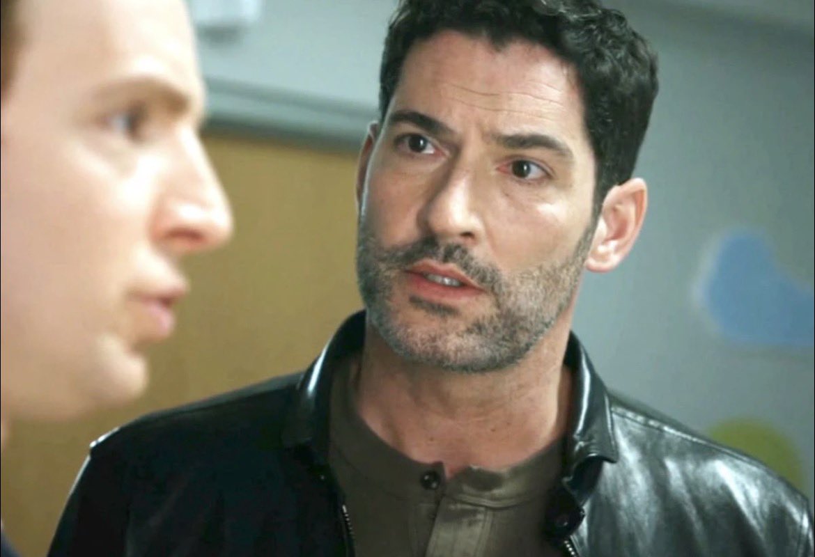 rogersparkgirl's tweet image. Just some appreciation for #TomEllis as Colin Glass. #CIA 🥰🔥