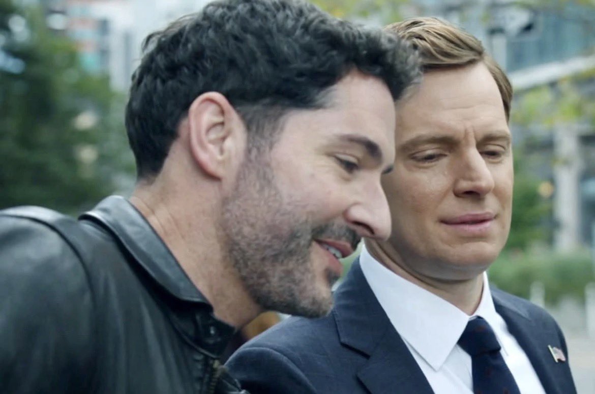 rogersparkgirl's tweet image. Just some appreciation for #TomEllis as Colin Glass. #CIA 🥰🔥