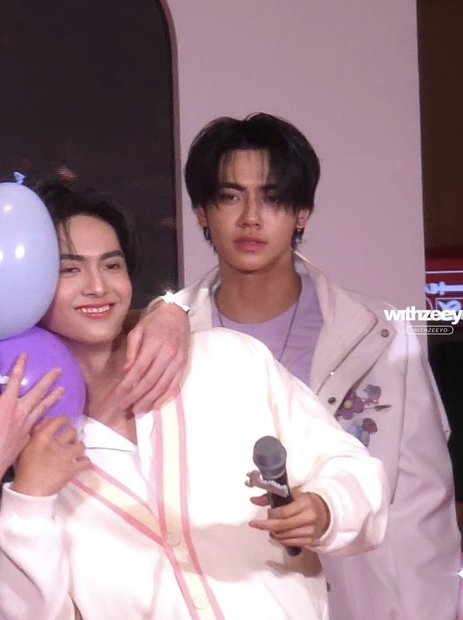 จันจัน ₊ ⊹❀ จักรวาลเหมี๊ยวเป้อ 🪐🐱🌸 tweet media