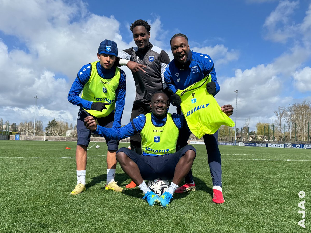 AJ Auxerre tweet media