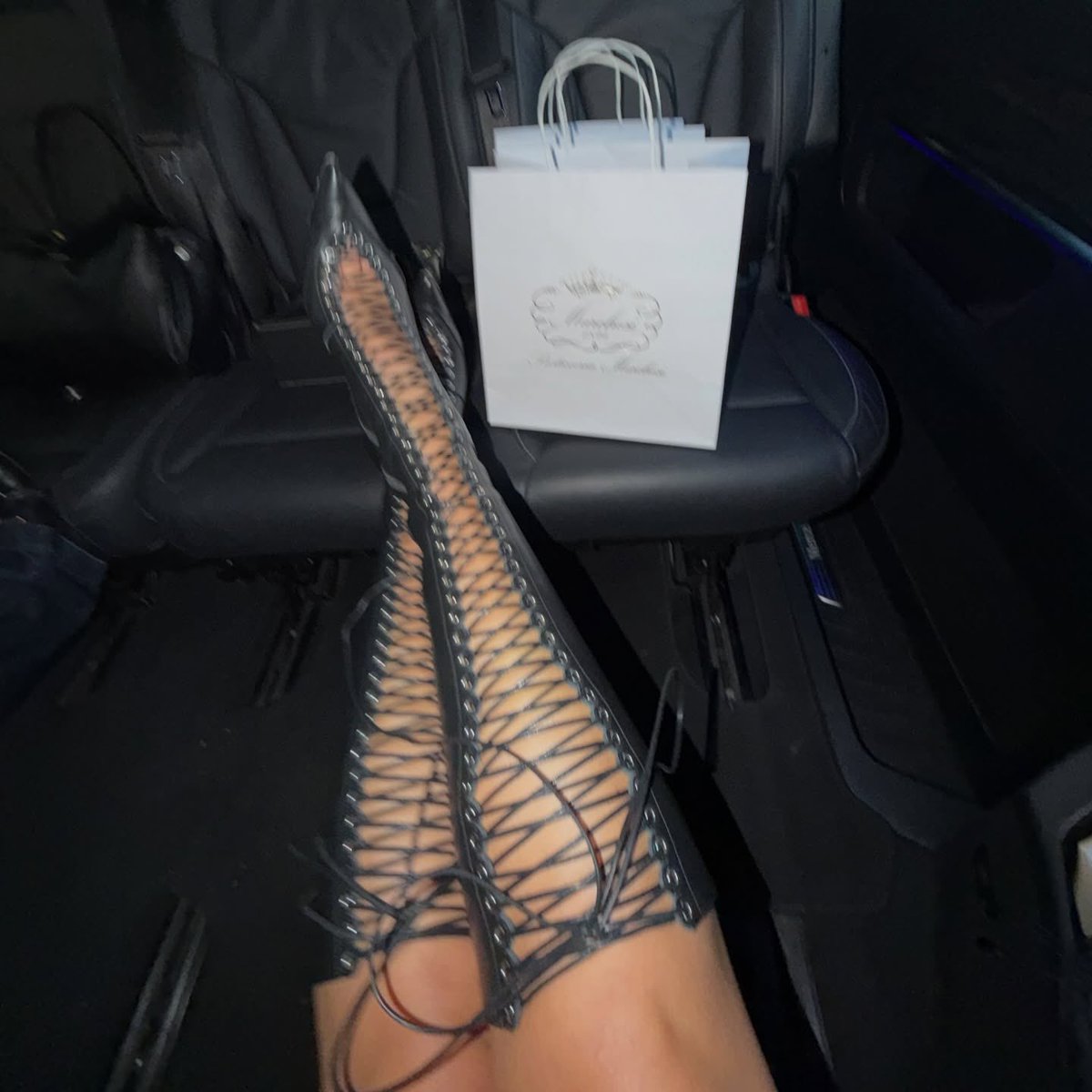 pop vibes tweet media