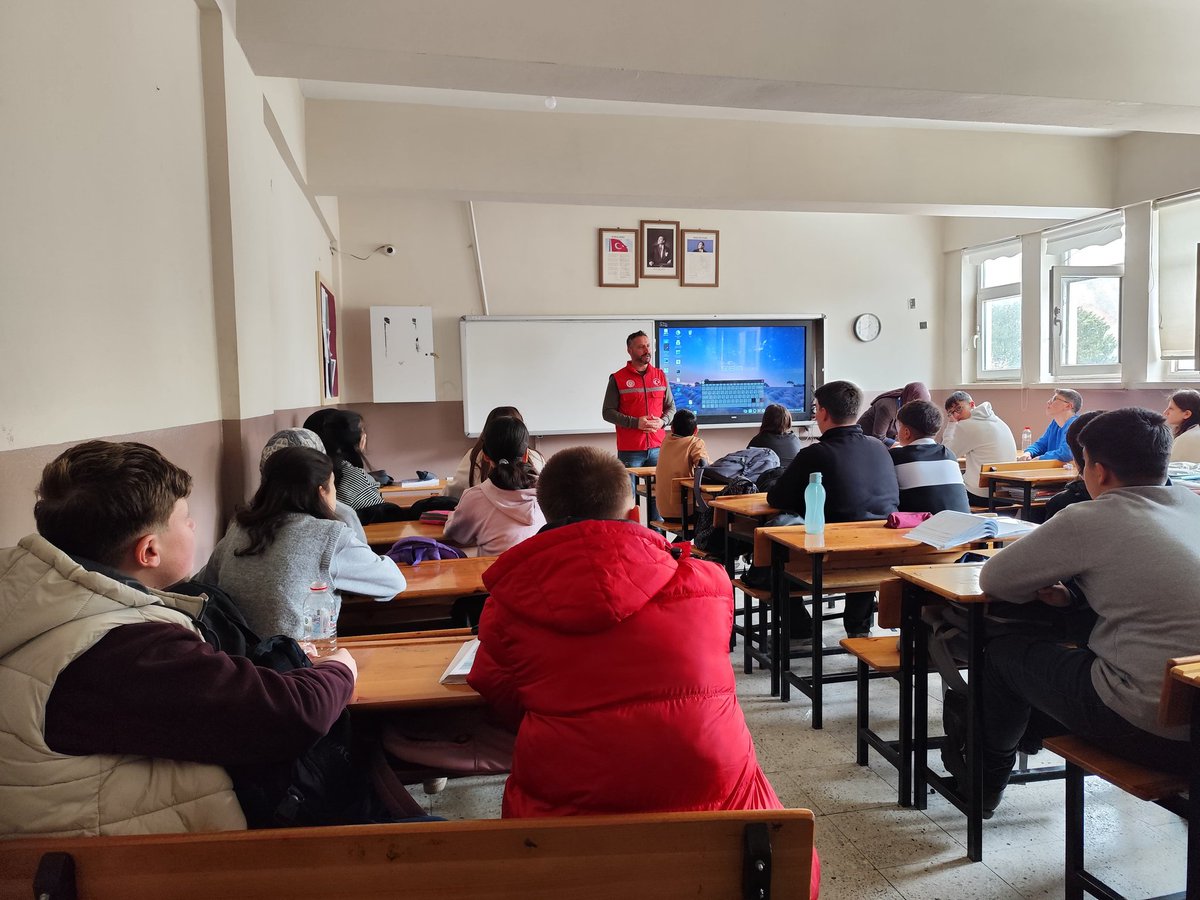 GSB_BitlisGM's tweet photo. "Deneyap Teknoloji Atölyesi Tanıtımları"

Bitlis Gençlik Merkezi olarak 🚀 Deneyap Teknoloji Atölyeleri Öğrenci Seçme Sınavı kapsamında okullarımızda gençlerimizle buluşmaya devam ediyoruz.  

👩‍🚀Büyük teknoloji yolculuğu hakkında bilgilendiriyoruz.🚀

#GSBGM 
#DENEYAP https://t.co/o578uSrGQN