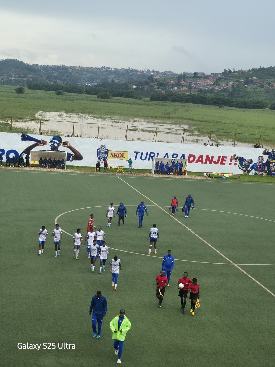 𝐒𝐚𝐦𝐢𝐫 𝐒𝐲𝐥𝐯𝐞𝐬𝐭𝐫𝐞 𝐍𝐬𝐚𝐧𝐳𝐢𝐦𝐚𝐧𝐚 tweet media