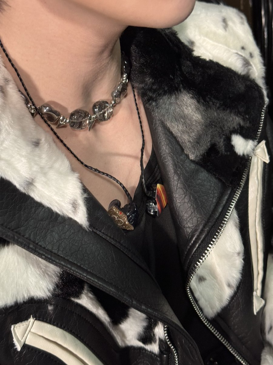 LOOKEPEEP tweet media