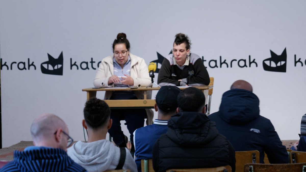 AhotsaInfo's tweet photo. [🎦BIDEOA] Negu Gorriak taldeak Anasse Fajerdinen deportazioa eta migratzaileen aurkako "hitzordu tranpak" salatu ditu https://t.co/mTzuN03BIV https://t.co/YqKYd485uv