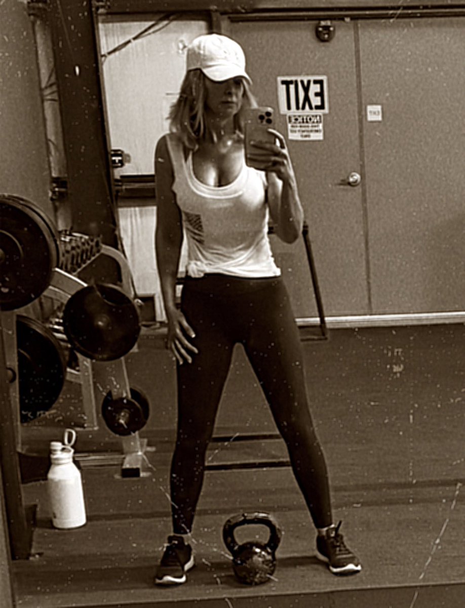 Gretchen Smith tweet media