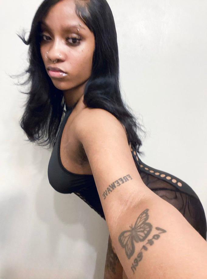 MidnightMistressX tweet media