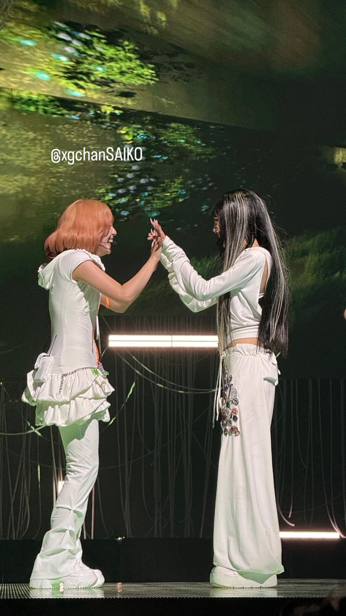 チオン tweet media