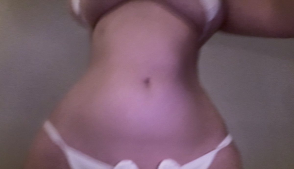 ktyp0wer's tweet photo. @ktyp0wer genuine question, do men really think this is attractive? https://t.co/IQphszYkKi