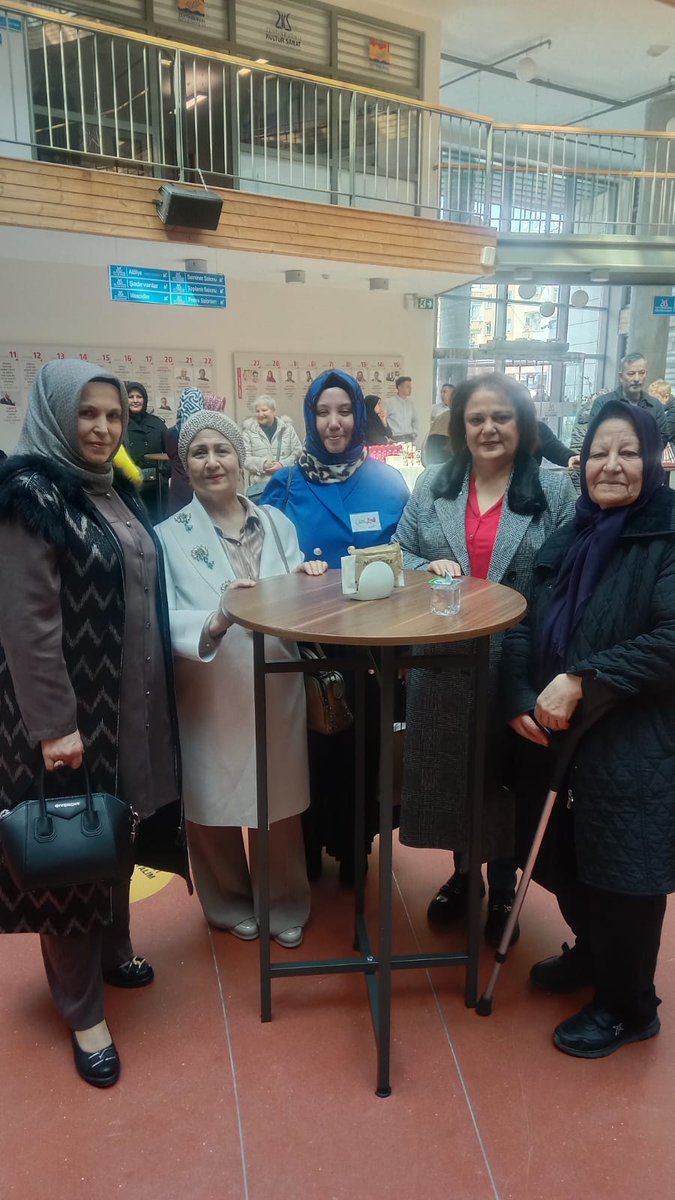 Zeytinburnu Yardımlaşma ve Dayanışma Derneği olarak; Başkanımız Nadiye Polat ve yönetim kurulu üyelerimizle birlikte 8 Mart Dünya Kadınlar Günü programına katılım sağladık. 🌸
Emeği geçen herkese teşekkür ederiz. ✨