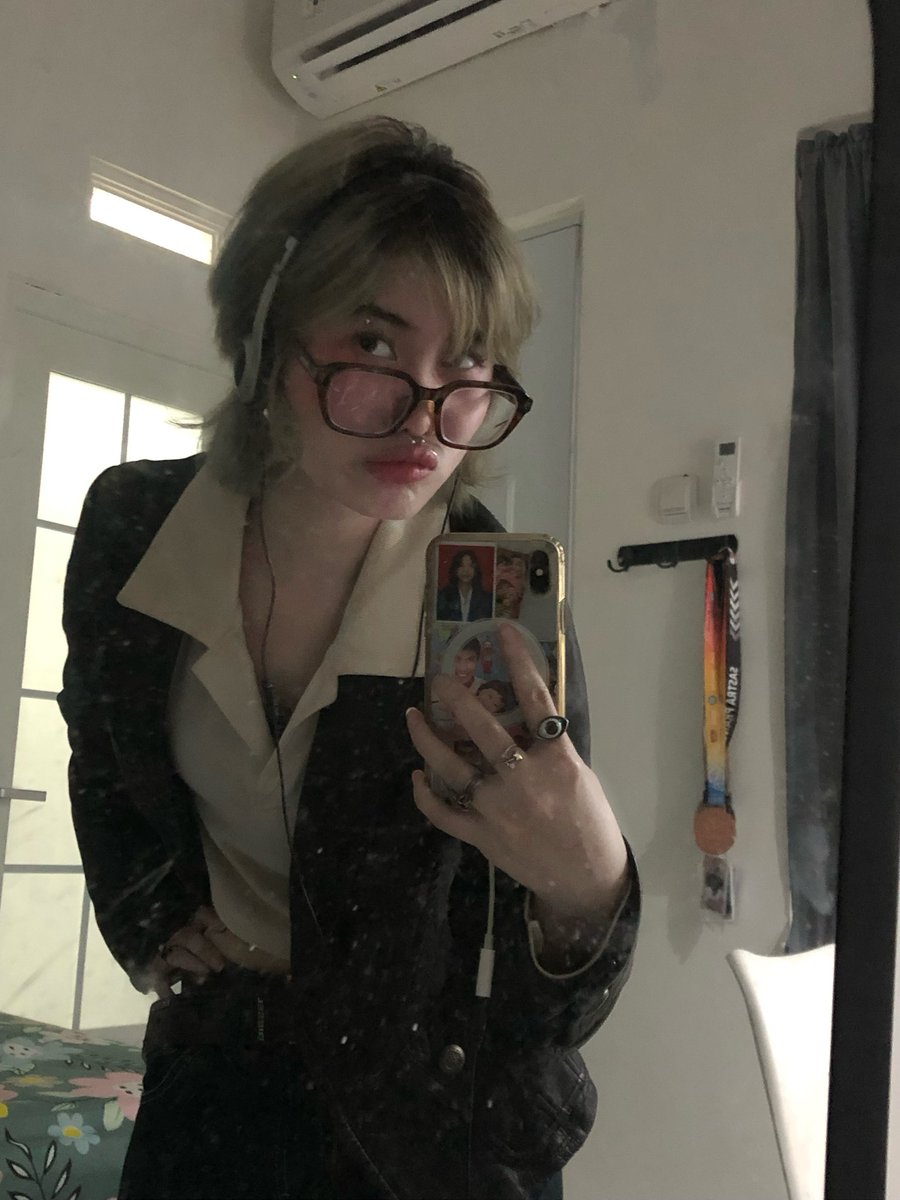 lady of the moon🇵🇸 tweet media