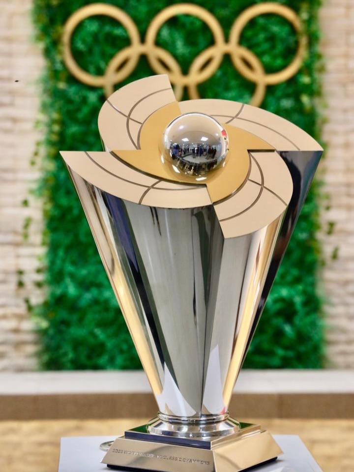 La copa del Clásico Mundial de Béisbol, en su hogar 🇻🇪

Tras el histórico título logrado en Miami contra Estados Unidos, el trofeo visitó la casa olímpica de Venezuela.

¡Qué ganas de verlos en acción en <a href="/LA28/">LA28</a>! 😍

📸: <a href="/OfficialCOV/">Comité Olímpico Venezolano</a> 

#JuegosOlímpicos
