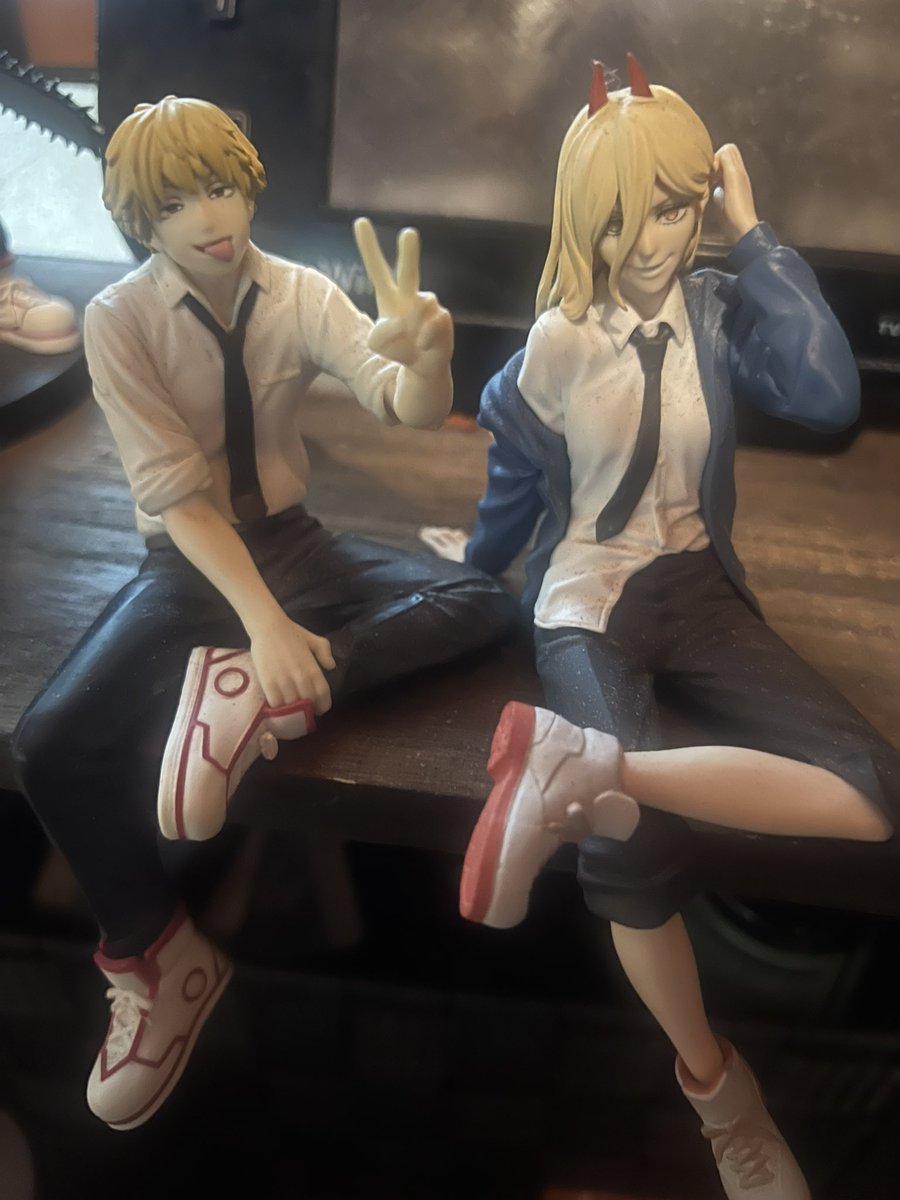 久しぶりに大好きで毎話楽しみになった漫画チェンソーマンが2部の最終回を迎えました。本当の完結なんでしょうね。ネット情報が賛否両論ありすぎて読むの怖かったけど腹括って読みました。
僕は良い完結だと思いました。この作品に出会えて良かったです。もうこの作品のキャラに会えないの寂しいな。