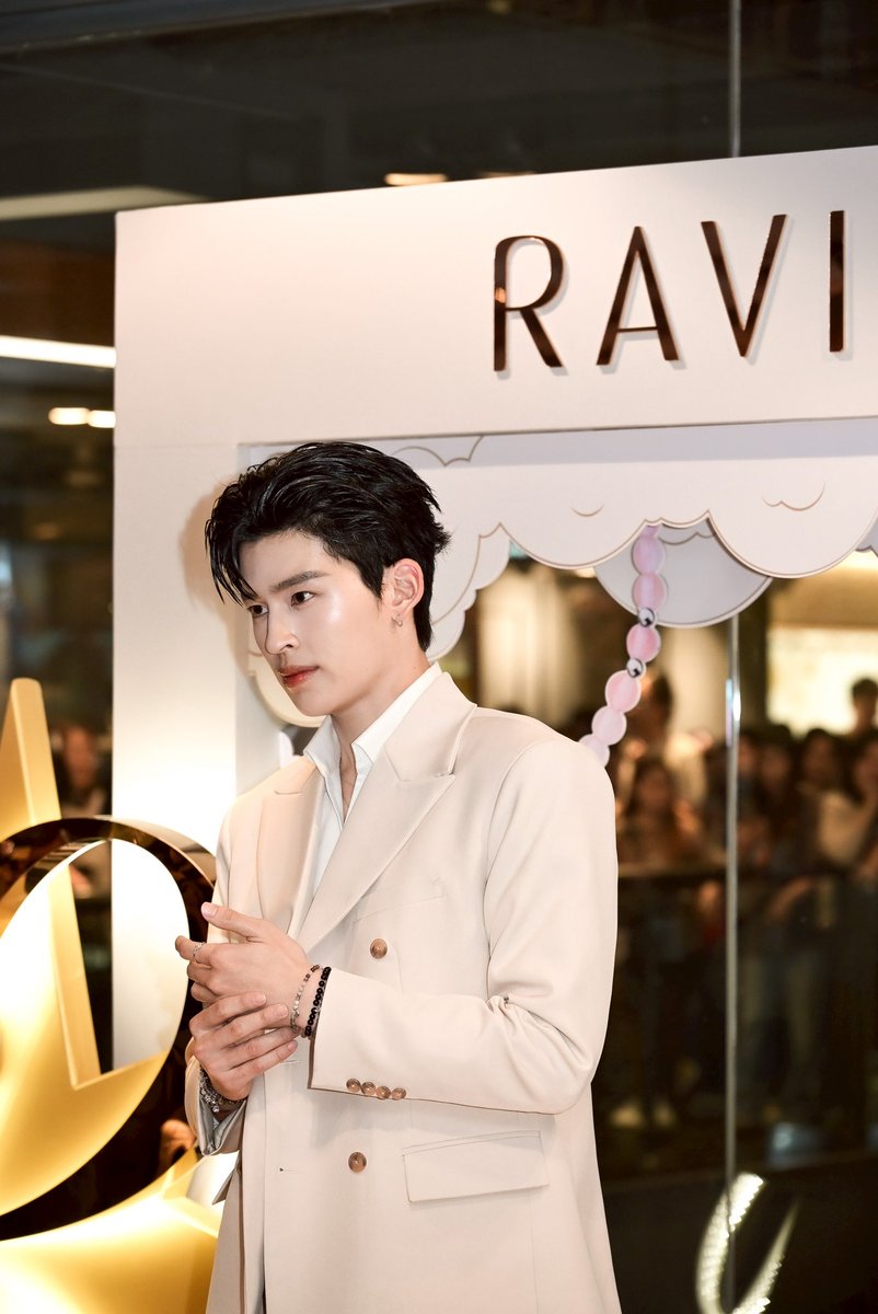 CM2 CONNECT tweet media