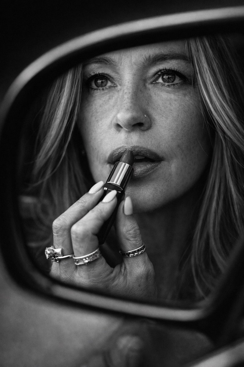 Good morning all you lovely people! Time to rise put on your lipstick and make it happen! Let’s do great things and make America great again and shine together!  Men.. grab your chapstick 😉#maga #USA #IFBAP