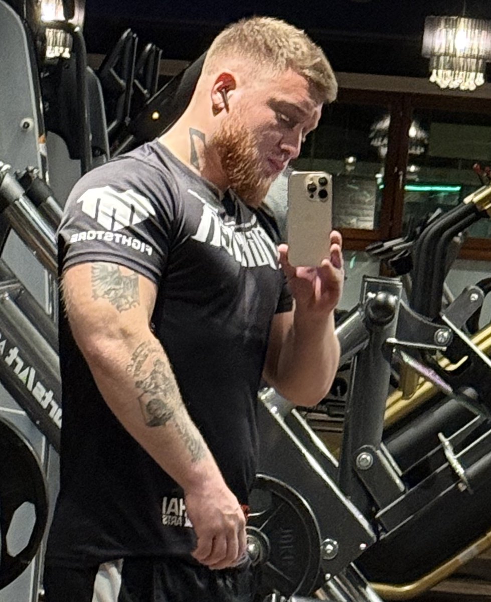 germanbull891's tweet image. So sieht ein #BOSS  aus! Welcher  Köter tritt an  😈  ‼️

#onlyfans #model #muscel #findom #cashslave #alpha #humanatm  #fittness