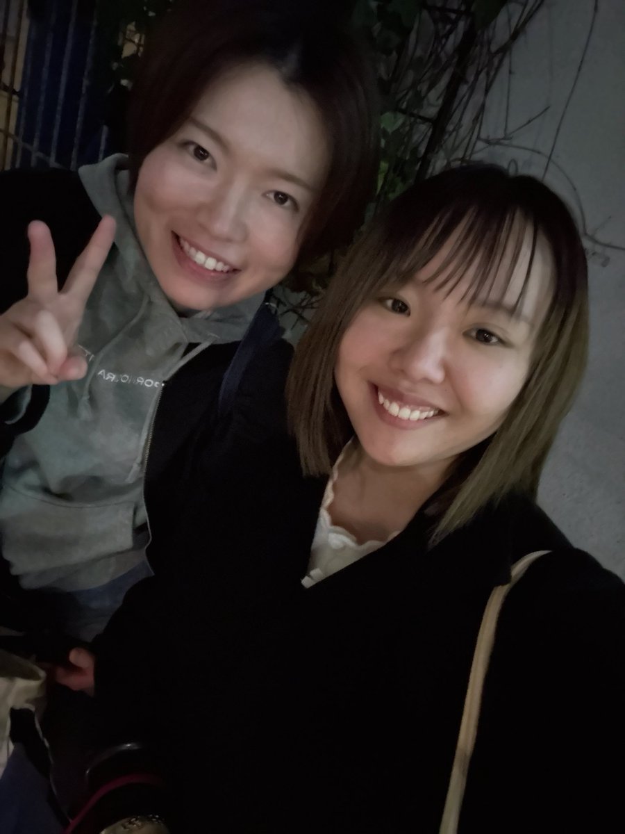 A_tomoka28's tweet photo. 最終稽古帰りです〜〜🍬
顔合わせからずっと心が動く感覚が度々あって生きているぜ！嬉しい🌷🌷
明日初日です！！どうぞよろしくお願いいたします💪😾💪
#MyOwnストーリー https://t.co/Bu6u03AUqv