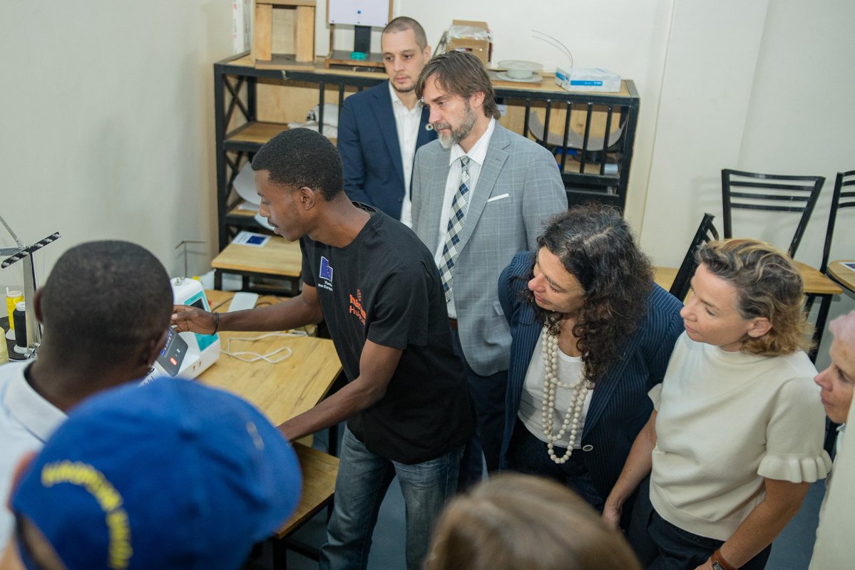 Hanga Hubs tweet media