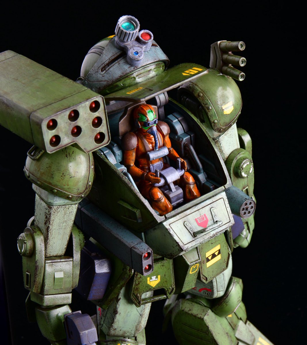 フミテシ tweet media