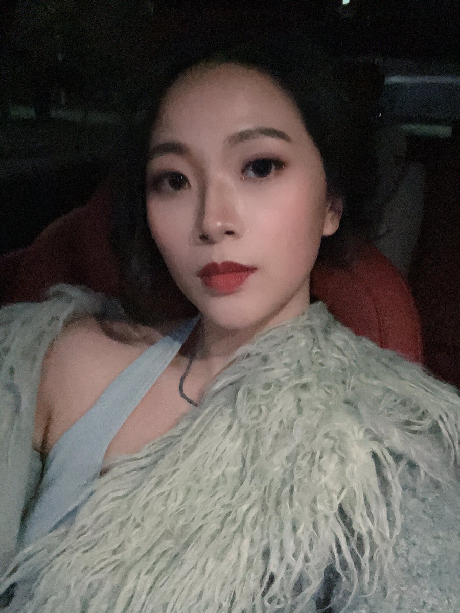一只默 tweet media